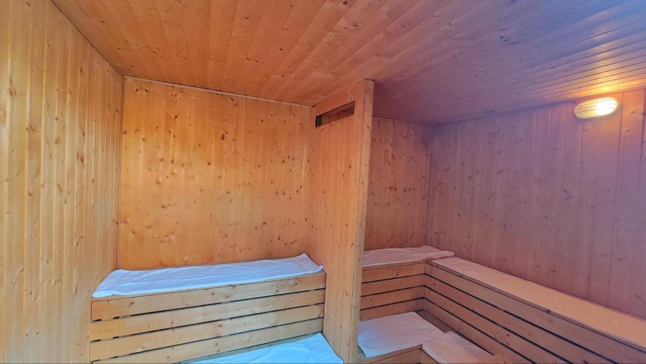 Azumaya Hotel Пном Пен Екстериор снимка