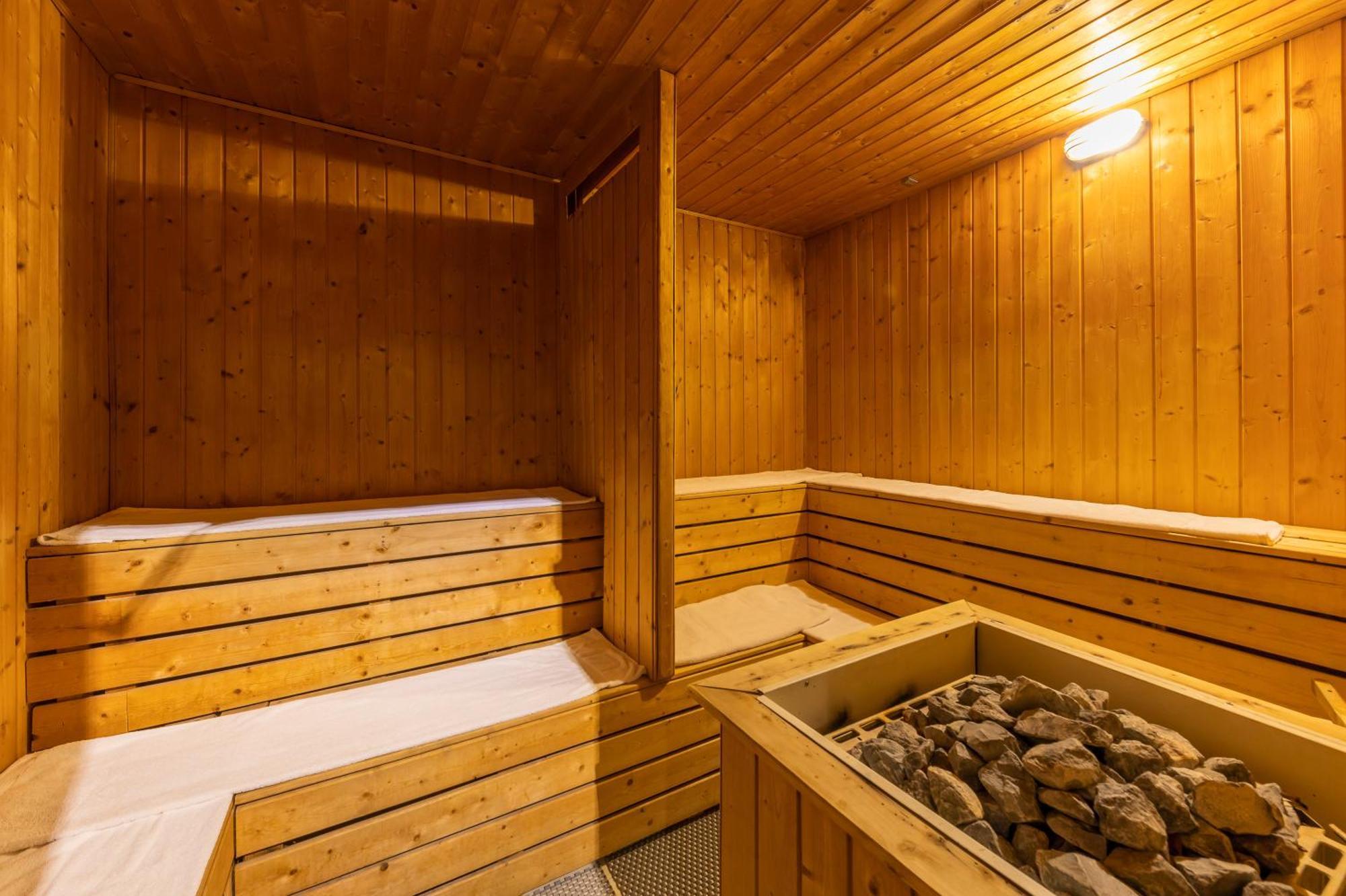 Azumaya Hotel Пном Пен Екстериор снимка