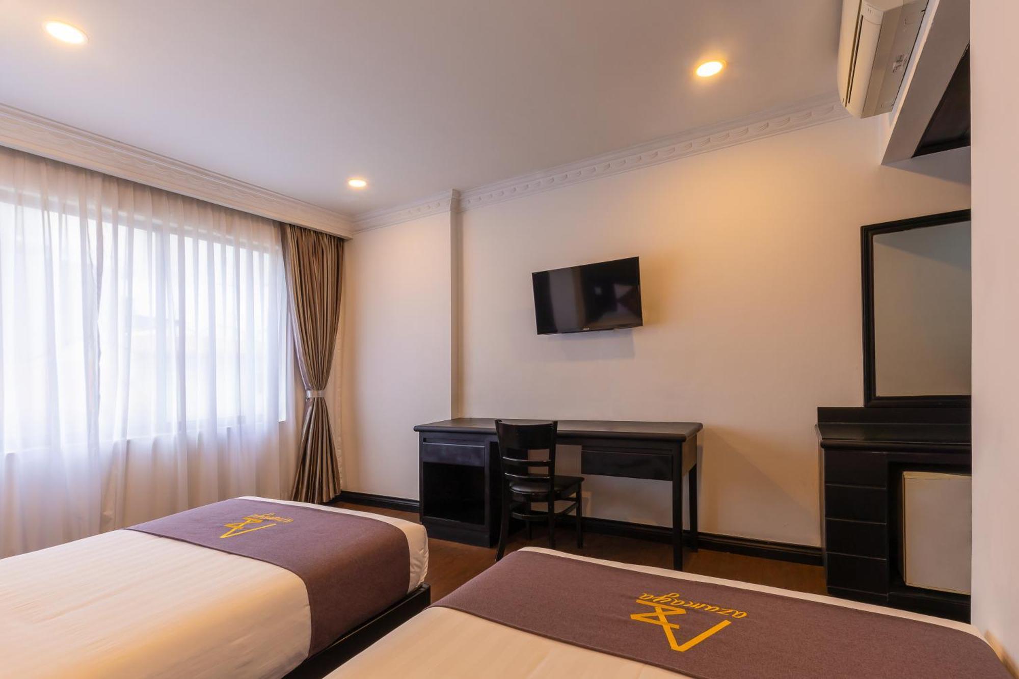 Azumaya Hotel Пном Пен Екстериор снимка