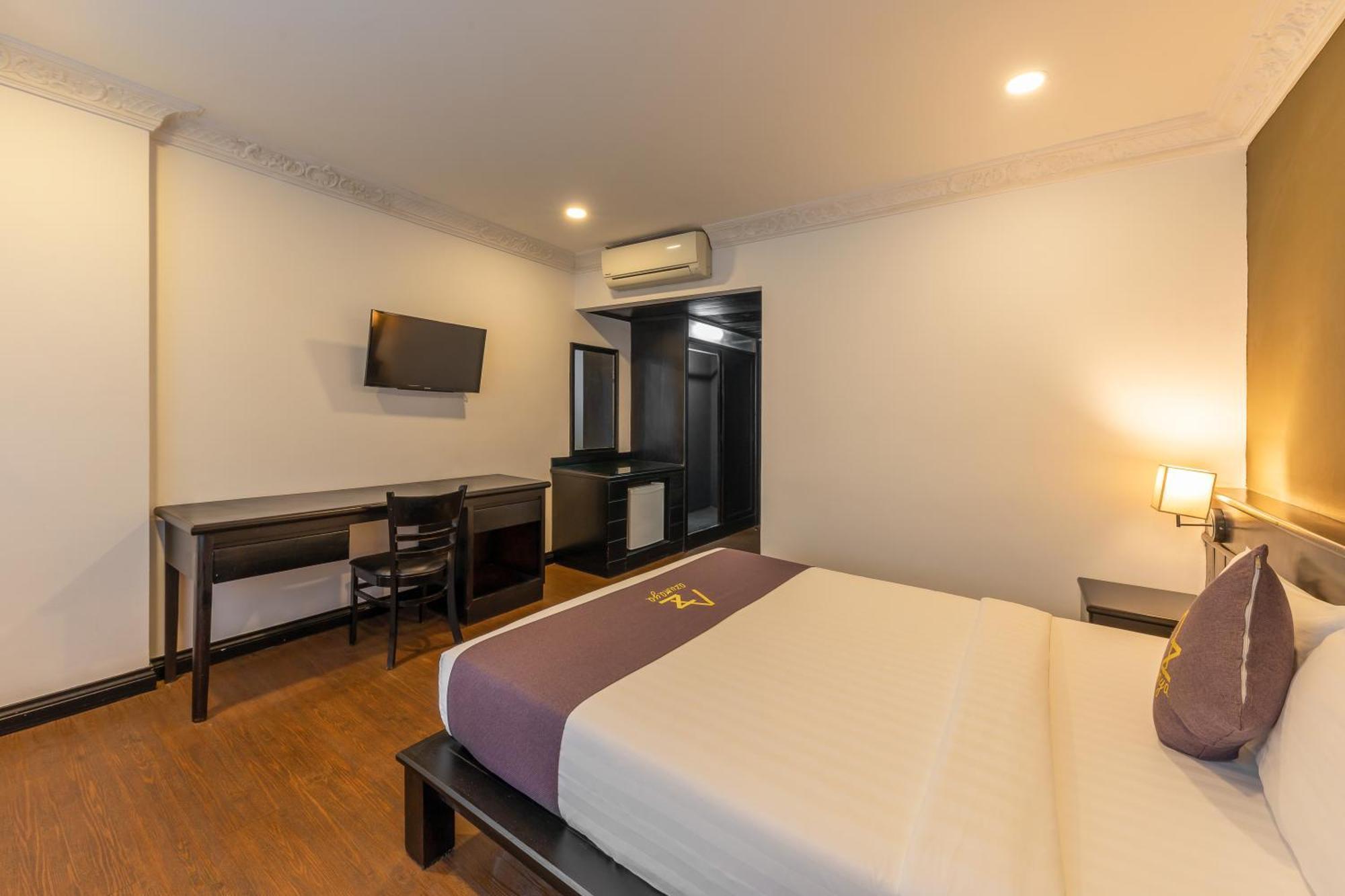 Azumaya Hotel Пном Пен Екстериор снимка