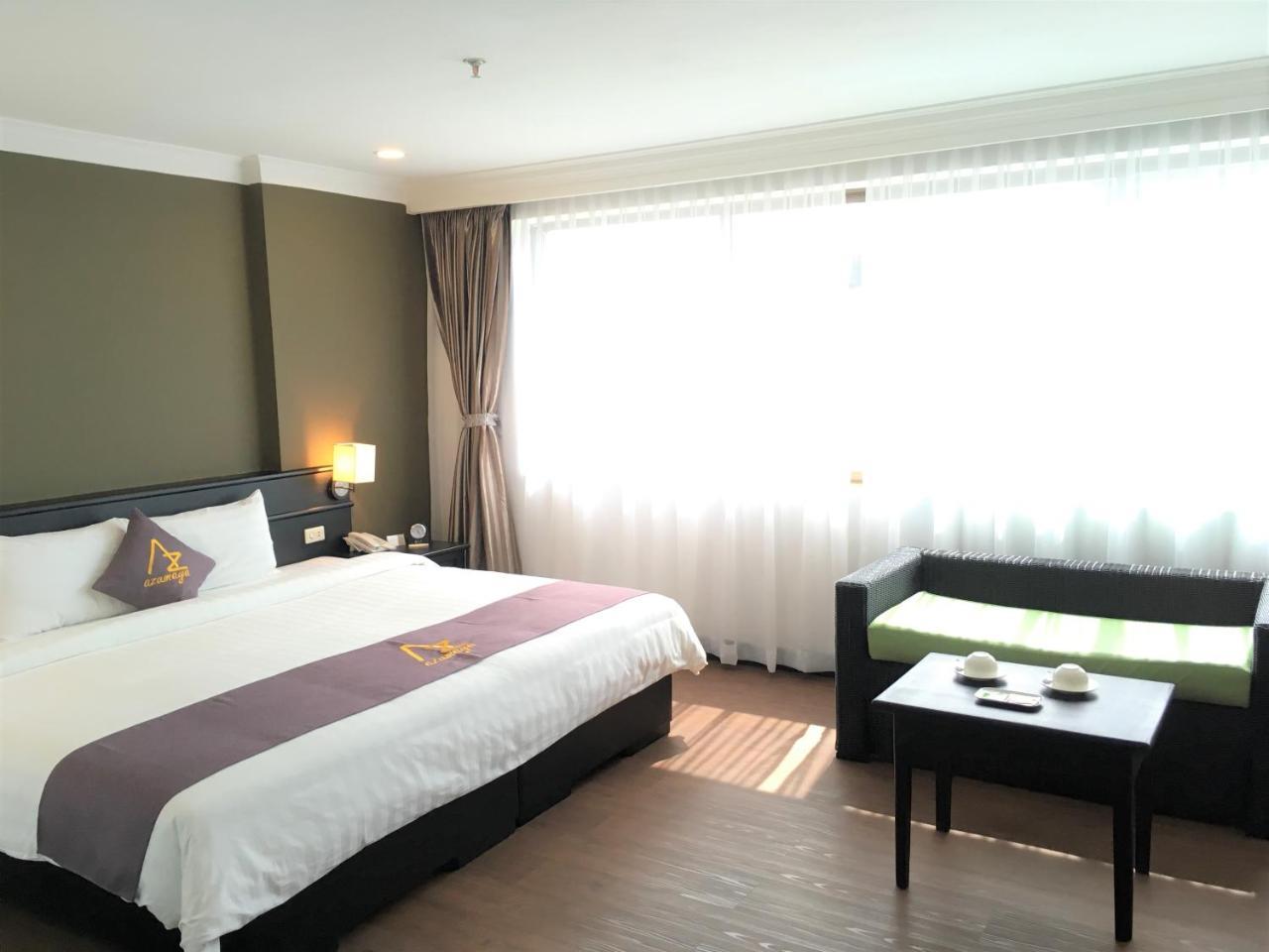 Azumaya Hotel Пном Пен Екстериор снимка